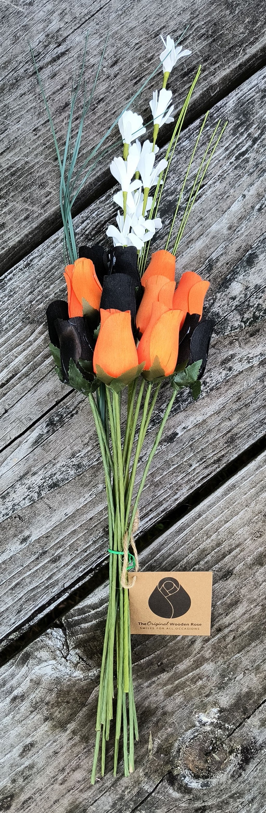 Halloween Wooden Rose Bouquet – Black & Orange
