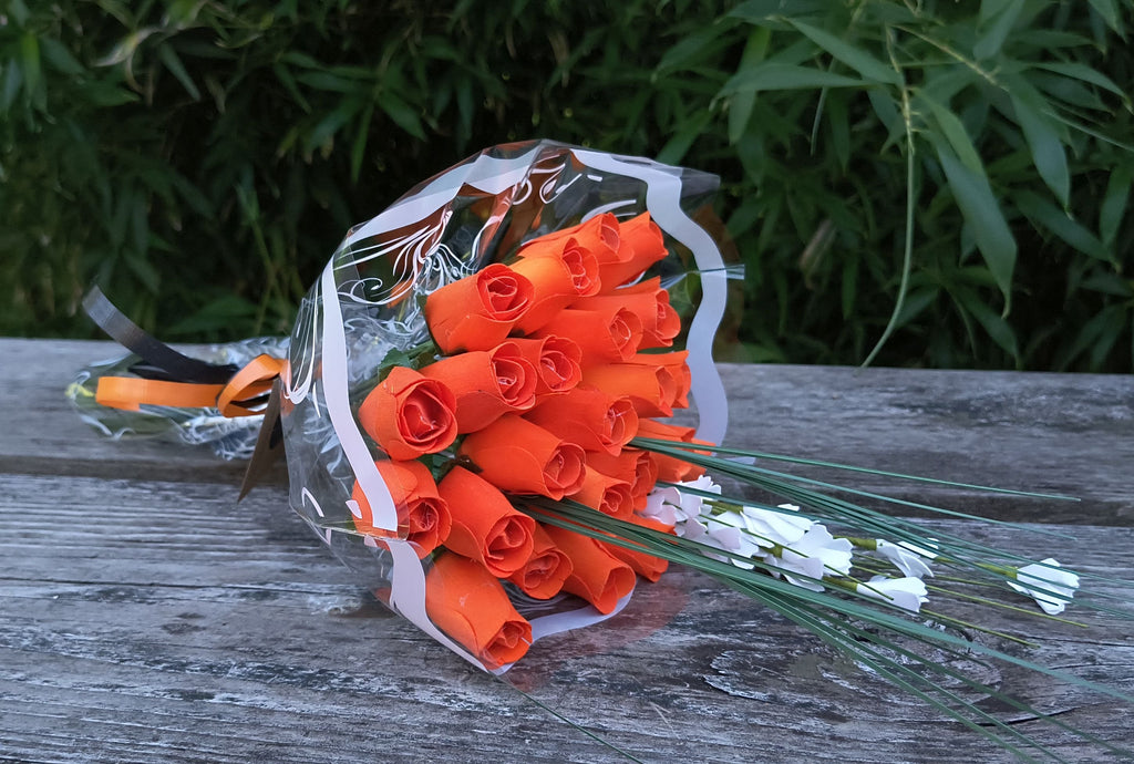 Halloween Wooden Rose Bouquet – All Orange